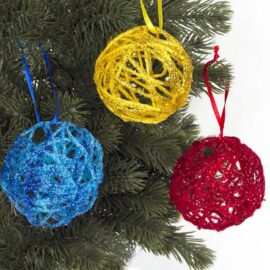 Glitter Yarn Baubles