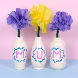 ‘Mum’ Vases and Flowers