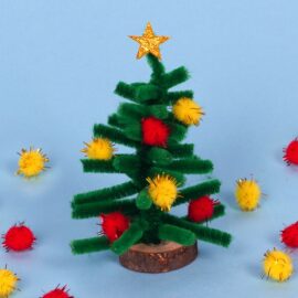 Pipe Cleaner Christmas Tree