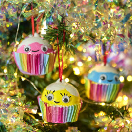 Cupcake Baubles