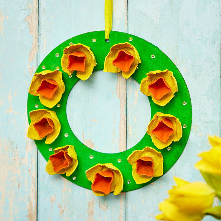 Egg Box Daffodil Wreath