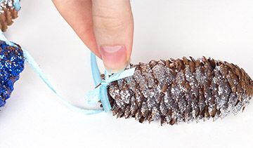 Pine Cone Garland