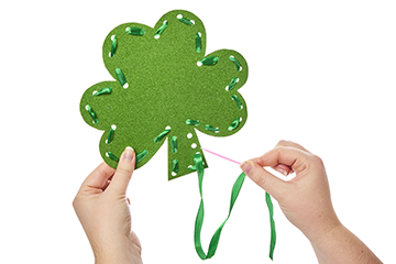 Lacing Shamrock Decoration