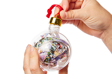 Upcycled Christmas Shredded Paper Bauble