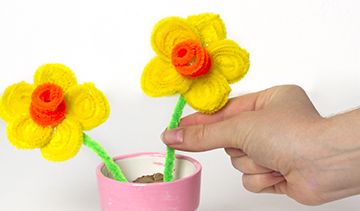 Pipe Cleaner Daffodils