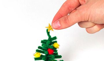 Pipe Cleaner Christmas Tree