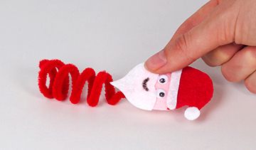 Christmas Pipe Cleaner Finger Puppets