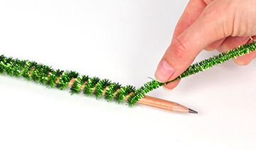 Mini Pipe Cleaner Wreath